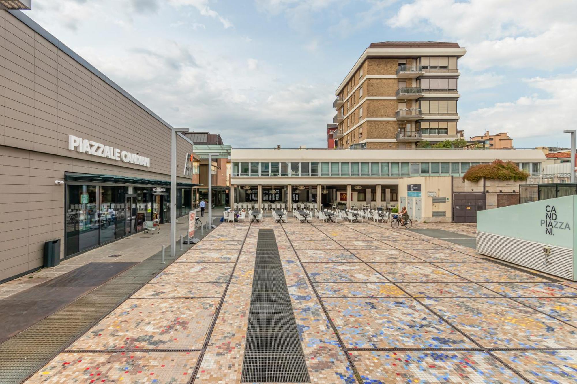 Apartment In Central Mestre With Parking! ヴェネツィア エクステリア 写真